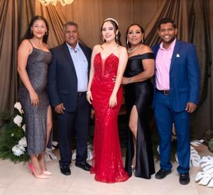 MAYRA ES NUEVA PROFESIONISTA