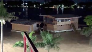 ¡HASTA SE LLEVÓ EL RESTAURANTE FLOTANTE!