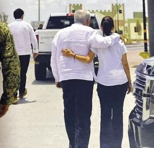 ¡“NUNCA PODRÁN VINCULAR A AMLO CON CORRUPCIÓN”: SHEINBAUM!