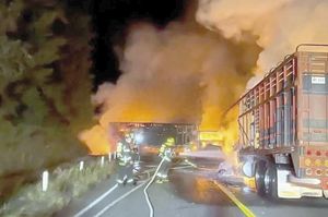 ¡DESATAN NARCOBLOQUEOS EN MICHOACÁN!