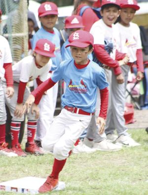 ¡INVITAN A CLÍNICA DE BÉISBOL!