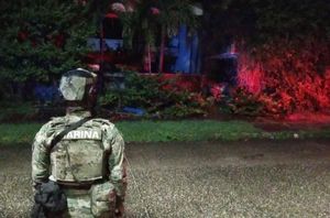 ¡ARDE ANTIGUA CASA DE SALMA!