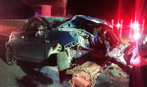 ¡AUTOMÓVIL DESTROZADO EN LA AUTOPISTA ORIZABA-PUEBLA!