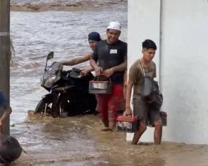 ¡SAQUEOS Y SOLIDARIDAD! - EN POZA RICA