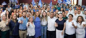 ¡MARYJOSE LE TOMA PROTESTA!