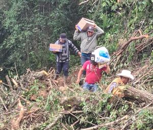 ¡45 DERRUMBES LOS ATRAPAN! - *En total se estima que son 57 localidades las incomunicadas
