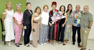 ERIKA REMPENING RECIBE HONORIS CAUSA