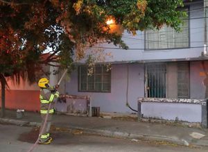 ¡SE PRENDIERON LOS CABLES DE CFE!