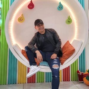 UNA CALUROSA FELICITACIÓN