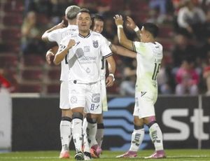 ¡QUERÉTARO TRIUNFA EN JUÁREZ Y SUEÑA CON METERSE AL PLAY-IN!