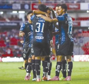 ¡TRIUNFA GALLOS Y MANTIENEN ESPERANZAS DE PELEAR PLAY-IN!