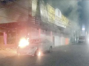 ¡LE PRENDEN FUEGO A ANTRO!