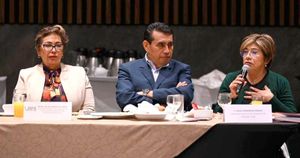 ¡ROSA FUE AL CONGRESO! - *Les dan clases a los alcaldes electos