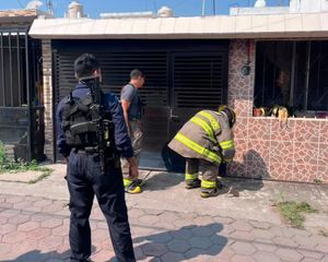 ¡ABUELITA CAYÓ Y QUEDÓ ENCERRADA EN SU VIVIENDA!