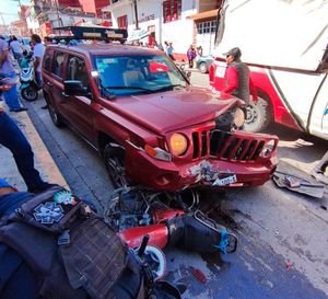 ¡PÁNICO EN ALTOTONGA POR CAMIONETA SIN FRENOS!