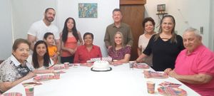 CONNY HERRERA MUY FESTEJADA EN SU CUMPLE