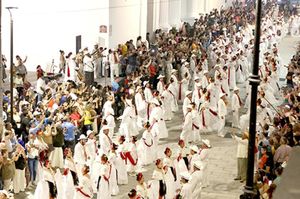 MÁS DE 400 PERSONAS BAILAN SON JAROCHO EN INDEPENDENCIA