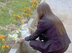 ¡GRECIA QUIROZ ACUDE AL LUGAR DONDE HACE UN MES FUE ASESINADO CARLOS MANZO: “NO TE FALLARÉ”!