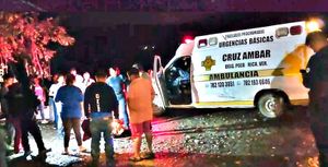 ¡CAMIONETA CON FAMILIA CAYERON AL FONDO DE UN BARRANCO EN COATZINTLA!