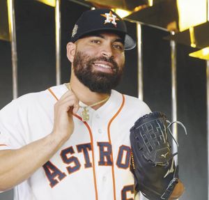 ¡UNA HISTORIA LLAMADA BÉISBOL! | URQUIDY SUFRE, PERO EL ESCOGIDO NO SE RINDE - José Urquidy tuvo una noche complicada, de esas que el beisbol se encarga de recordarte lo frágil que puede ser el plan, el liga mayoristas lanzó par de entradas...
