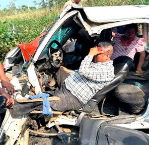 ¡CARRETERAZO! - UN MUERTO Y 8 HERIDOS EN BRUTAL CHOQUE EN RODRÍGUEZ CLARA