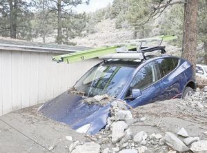 ¡INTENSAS TORMENTAS INVERNALES DE CALIFORNIA CONVIRTIERON LOS CAMINOS EN RÍOS DE LODO!