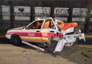 ¡TAXI Y UNA VAN SE DESBARATAN EN ‘TORTAZO’!