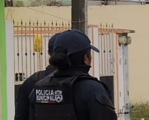 ¡PAREJA DE “MOTO-RATONES” ATRACAN A AUTOMOVILISTAS EN PLAYA LINDA!