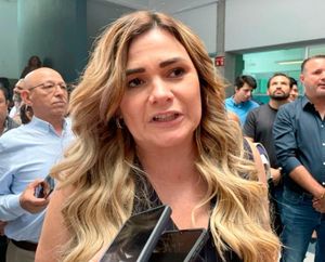 ¡MARYJOSE REGAÑA AL CAB! - *Por socavón en La Tampiquera