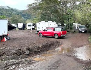 ¡SALMA YA FILMA! - EN CATEMACO