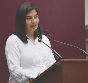 ¡“COMPITAN CON HONOR”!: MAESTRA SOLEDAD GONZÁLEZ