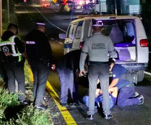 ¡TERMINA LA PARRANDA DÁNDOSE UN TRANCAZO EN LA CARRETERA!