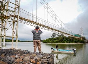 ¡CLAUSURAN PUENTE EN TAMIAHUA! - *Tuvo un costo de ocho mdp