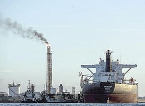 ¡ALERTAN RIESGO ECONÓMICO POR PETRÓLEO REGALADO A CUBA!