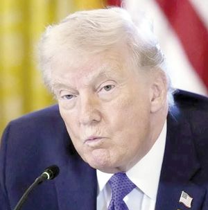 ¡AMAGA TRUMP A CANADÁ CON ARANCEL DE 100% SI PACTA CON CHINA!