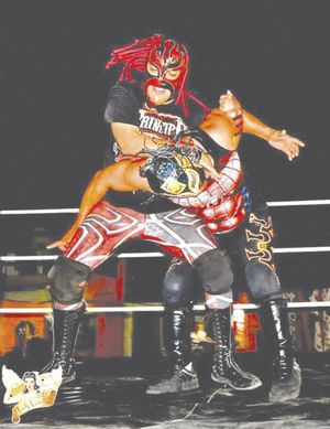 ¡LLEGA NOCHE DE REYES CON GRAN LUCHA LIBRE!