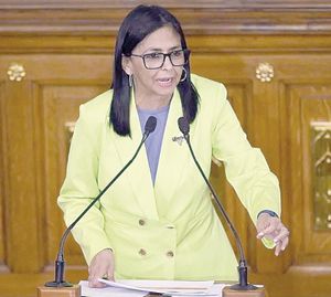 ¡PIDE DELCY UNA REFORMA PETROLERA PARA MAYOR INVERSIÓN EXTRANJERA!