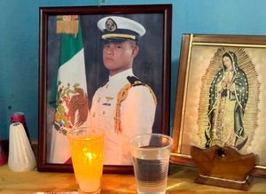 ¡ÚLTIMO ADIÓS AL PILOTO NAVAL! - *Despiden en Tierra Blanca a Luis Enrique, muerto en Galveston