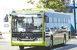 ¡SUBE EL PASAJE! - Y TRES PESOS