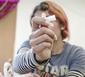 ¡BOLSAS DE NICOTINA; SIN REGULACIÓN Y CON DOSIS HASTA 25 VECES MÁS ALTAS QUE UN CIGARRO!