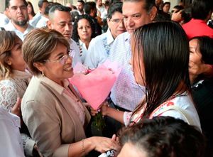 ¡ROSA TAPARÁ 65 MIL BACHES! - TA GUENO