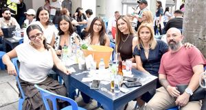 VERACRUZ BRINDA EN LOS PORTALES