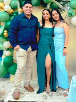 CELEBRA YALMARI SUS QUINCE AÑOS