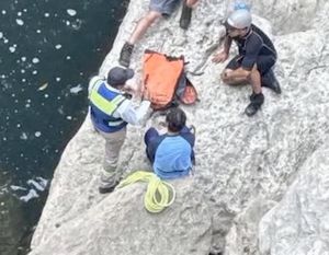 ¡ESTUDIANTE MURIÓ AHOGADO EN LAS CASCADAS DEL RÍO ATOYAC!