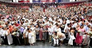 ¡ROSA MARÍA CASÓ A 1,049 PAREJAS! - BODAS COLECTIVAS DE VERACRUZ