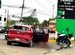 ¡SOLDADOS ABATEN A CIVIL CUANDO PRETENDÍA INCENDIAR DOS PIPAS EN TUXPAN!