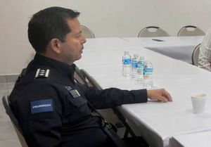 ¡“NINJA” ROBA EL CELULAR Y 2 MIL PESOS A TRABAJADOR!