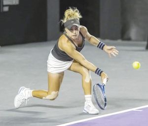 ¡CAE RENATA ZARAZÚA EN LA PRIMERA RONDA DEL MÉRIDA WTA 500!