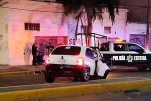 ¡CONDUCTOR BORRACHÍN DESTROZÓ SU NAVE POR ESCAPAR DE LA POLICÍA!