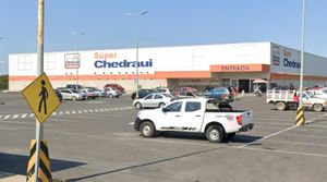 ¡PISTOLEROS ROBAN CASI 15 MIL PESOS DE SÚPER CHEDRAUI EN J.B. LOBOS!